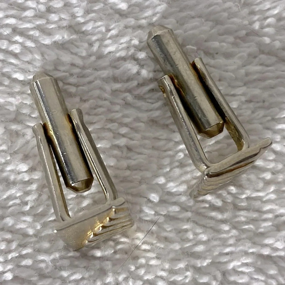 Vintage Gold Tone Metal  Rectangle Textured Cufflinks - Picture 4 of 9